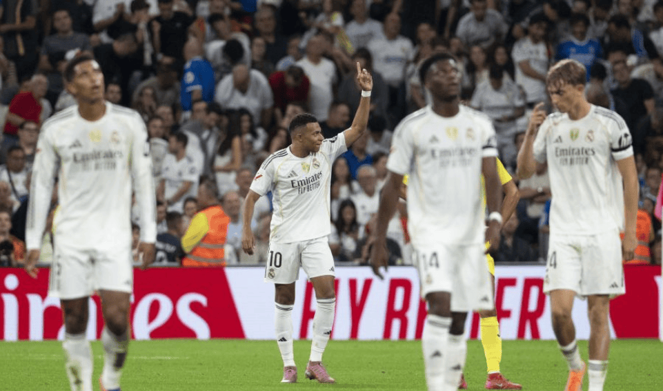 欧冠悲喜一夜！意甲冠军1-1爆冷，欧冠之王6-1大胜，卫冕冠军1-2被绝杀